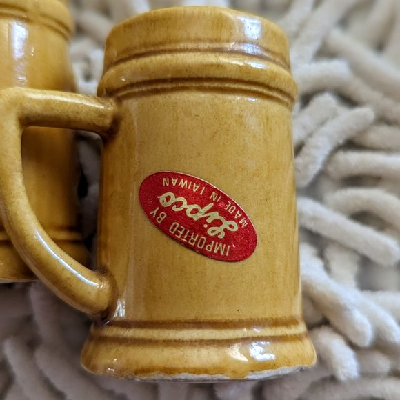 VTG Lipco Wisconin Salt & Pepper Shakers - Picture 5 of 15